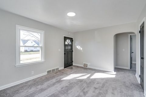 Tiny photo for 2808 Kirby Avenue NE, Canton, OH 44705 (MLS # 5189559)