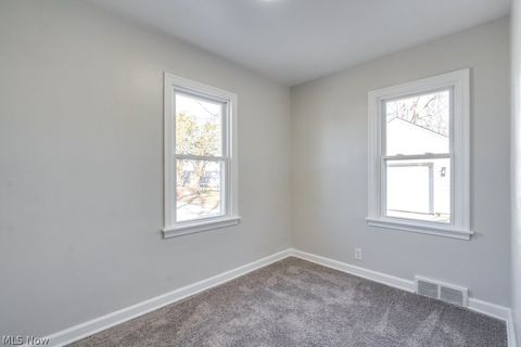 Tiny photo for 2808 Kirby Avenue NE, Canton, OH 44705 (MLS # 5189559)