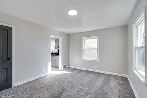 Tiny photo for 2808 Kirby Avenue NE, Canton, OH 44705 (MLS # 5189559)