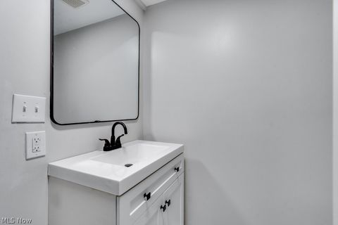 Tiny photo for 2808 Kirby Avenue NE, Canton, OH 44705 (MLS # 5189559)