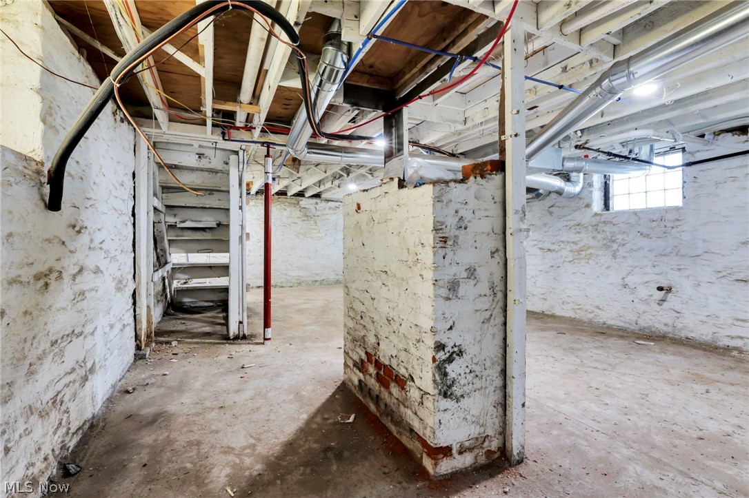 1140 Forest Condo - Residential