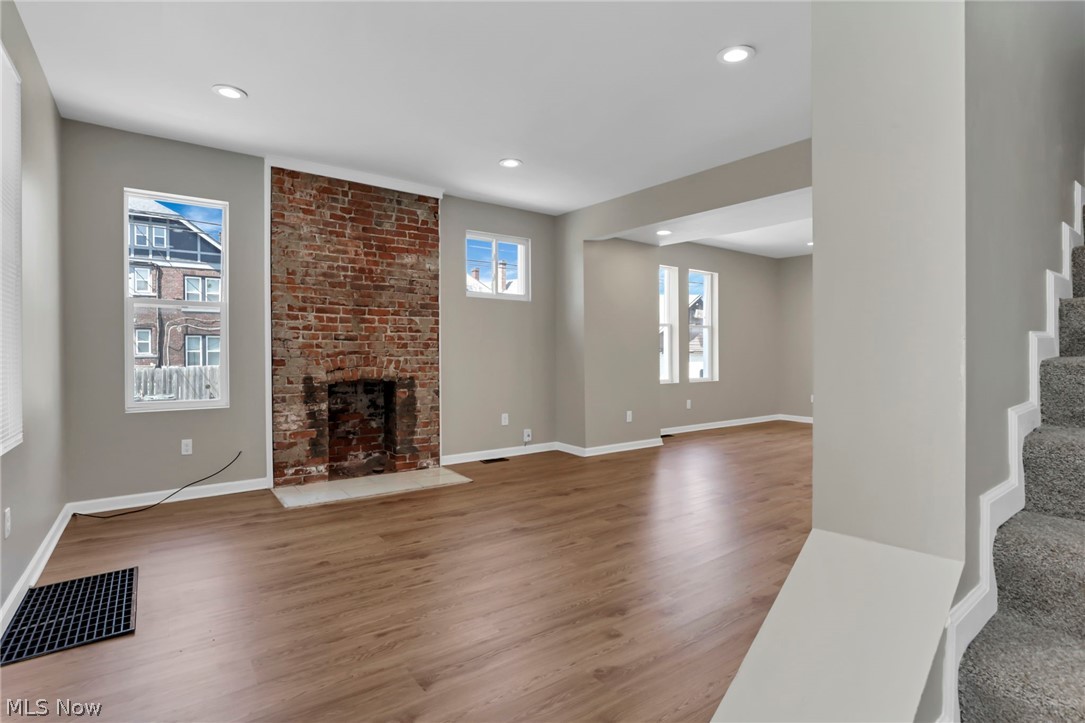 1140 Forest Condo - Residential