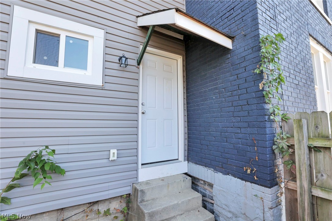 1140 Forest Condo - Residential