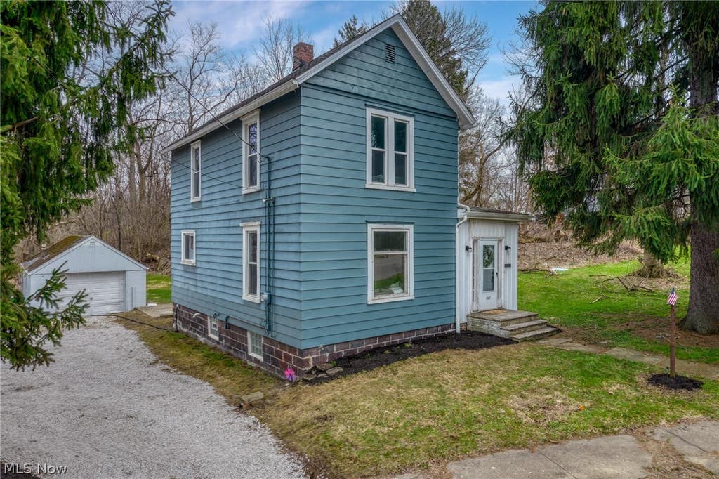 Photo of 849 Walnut Avenue, Alliance, OH 44601 (MLS # 5216547)