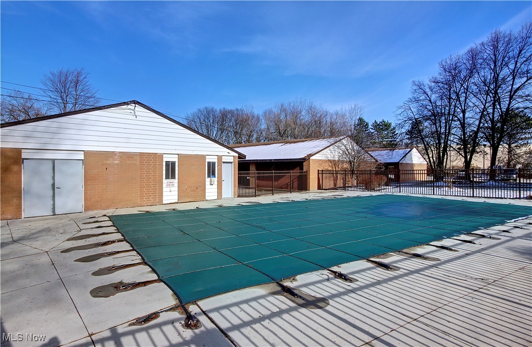 Clague Towers - Residential