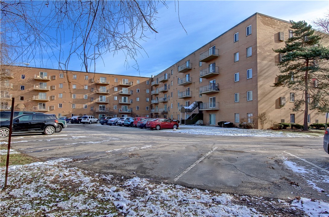 Clague Towers - Residential