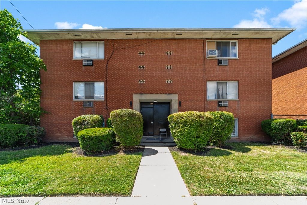 Photo of 4578 E 131st Street, Garfield Heights, OH 44105 (MLS # 5222720)
