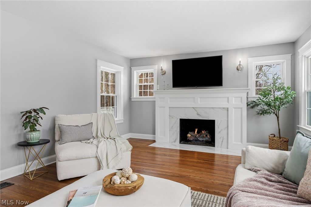 Photo of 37607 Euclid Avenue, Willoughby, OH 44094 (MLS # 5186847)