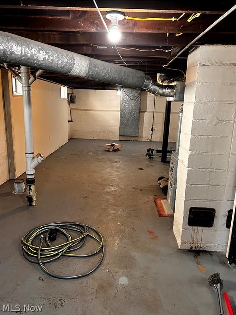 Tiny photo for 8910 Jeffries Avenue, Cleveland, OH 44105 (MLS # 5187591)