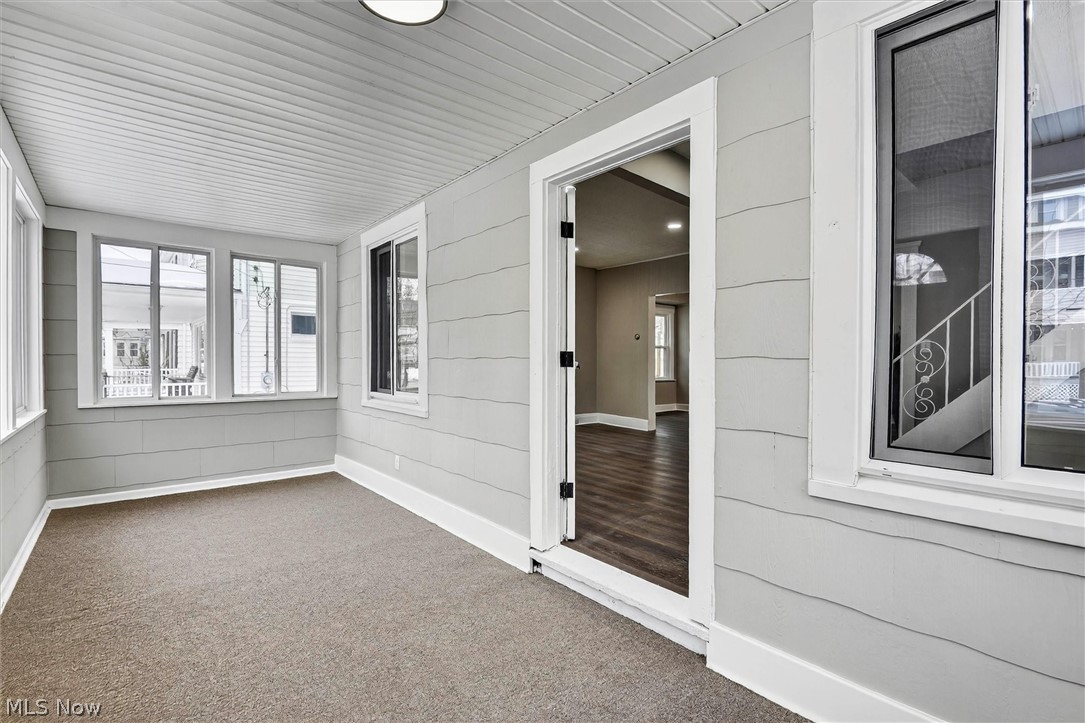 1602 Rosewood Avenue