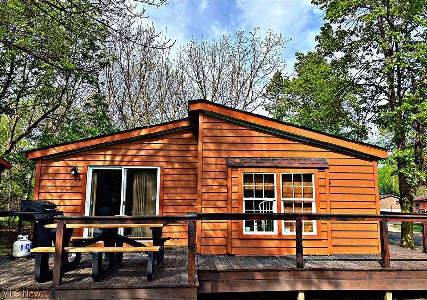 Nice residential or investment property. Newly remodeled. Rare sale in Island Club on PIB. Completely furnished. Turn key ready!