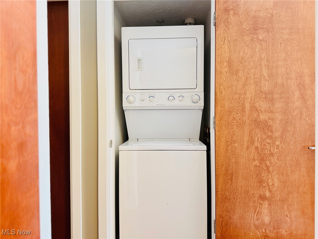 Stonebridge Plaza Condo - Residential