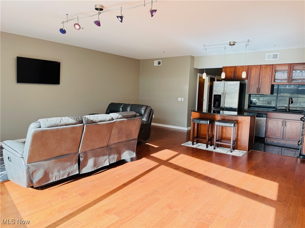 Stonebridge Plaza Condo - Residential