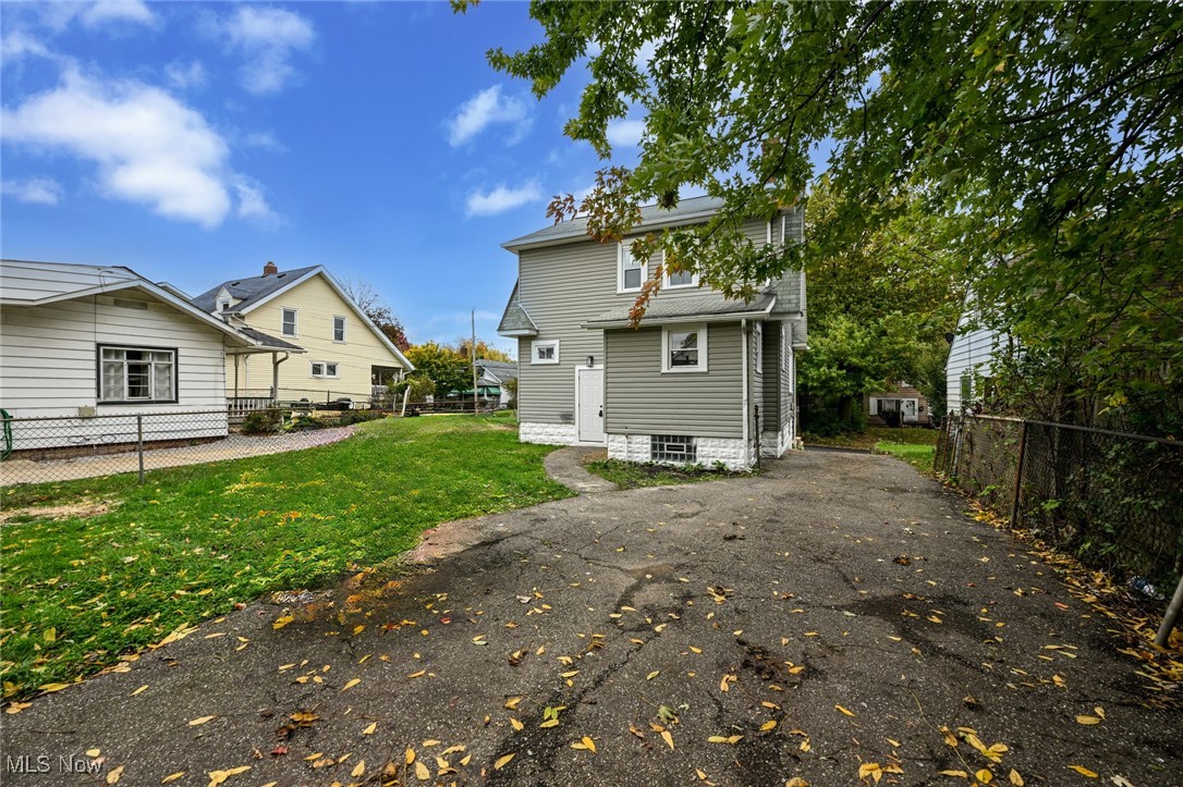 Samuel J Steiners Falls Ave - Residential