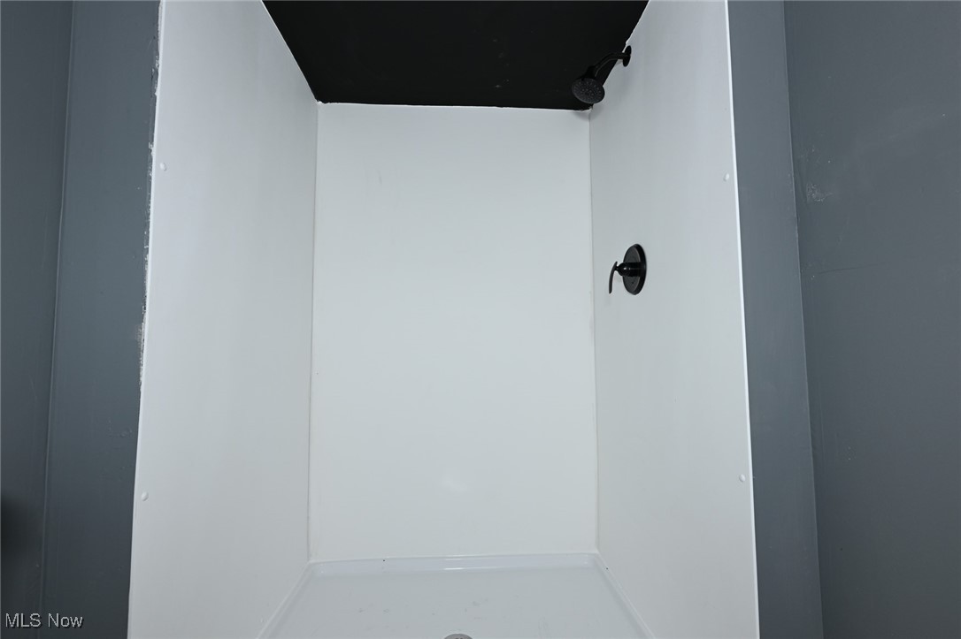 Samuel J Steiners Falls Ave - Residential