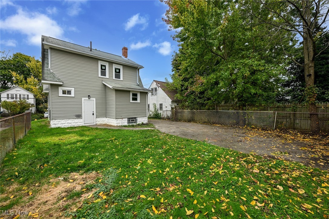 Samuel J Steiners Falls Ave - Residential