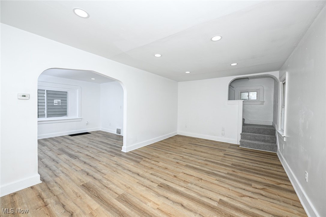 Samuel J Steiners Falls Ave - Residential