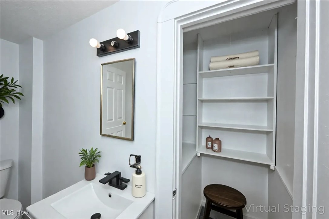 Samuel J Steiners Falls Ave - Residential