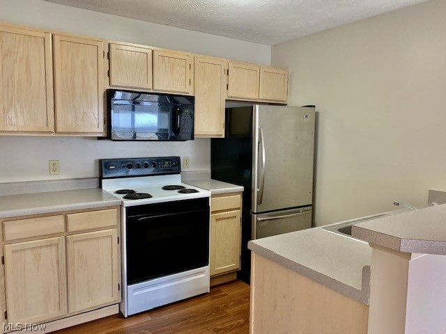 Brookledge Commons Condos - Residential Lease