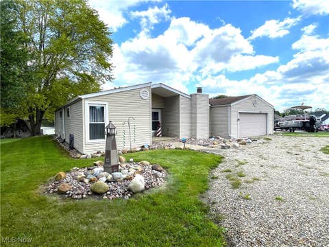 Photo for 1096 Apple Valley Drive