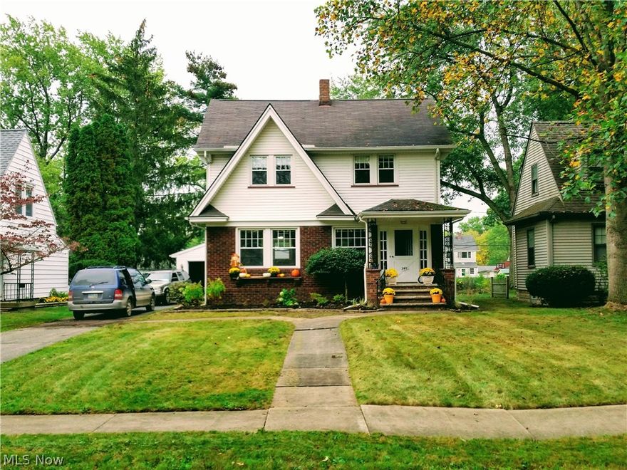 Beautifully renovated 2-story 3 BDR home! Updated kitchen & bathroom; New and sanded floors; new carpet upstairs; fresh paint; Double-Garage; electric door; Central air; deep lot; eat-in Kitchen; dining room; gorgeous parquet hard-wood floors (dining/living); original woodwork; new windows; glass block windows in basement; newer roof; fireplace. Brand new Whirlpool stainless steel appliances included; Ready to move in - priced to sell!! MUST SEE!!
