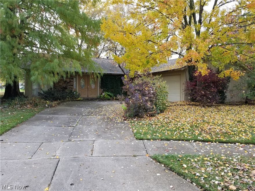 This perfectly located 3 bedroom, 2 bathroom Fixer Upper resides in Longbrooke. It is situated directly beside the Longbrooke Pool and has a tennis and a basketball court beside it as well as a beautiful park within reach. The family room has a double sided elegant stone fire place. The furnace is only two years old and the hot water heater is only one year old. This is the perfect opportunity for everyone, whether you are an investor or would like to make it your own. This is a great opportunity!!