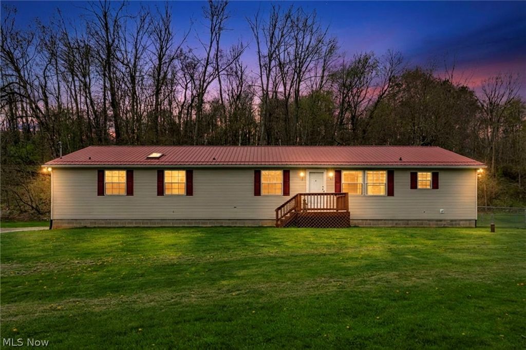 Photo of 5500 Westbrook Street SE, Magnolia, OH 44643 (MLS # 5201022)