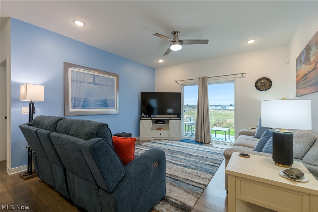 Orchard Park Twnhms #1 - Residential