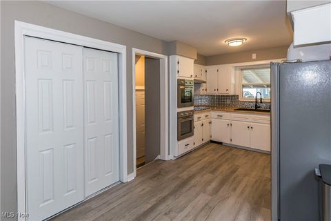 Tiny photo for 457 S Firestone Boulevard, Akron, OH 44301 (MLS # 5179571)