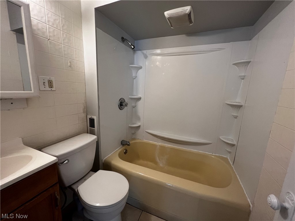 Applewood - Residential Income