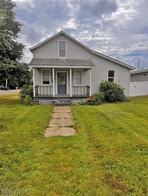 Homes For Rent - 1100 Oak Street<br/> Dover, OH 44622