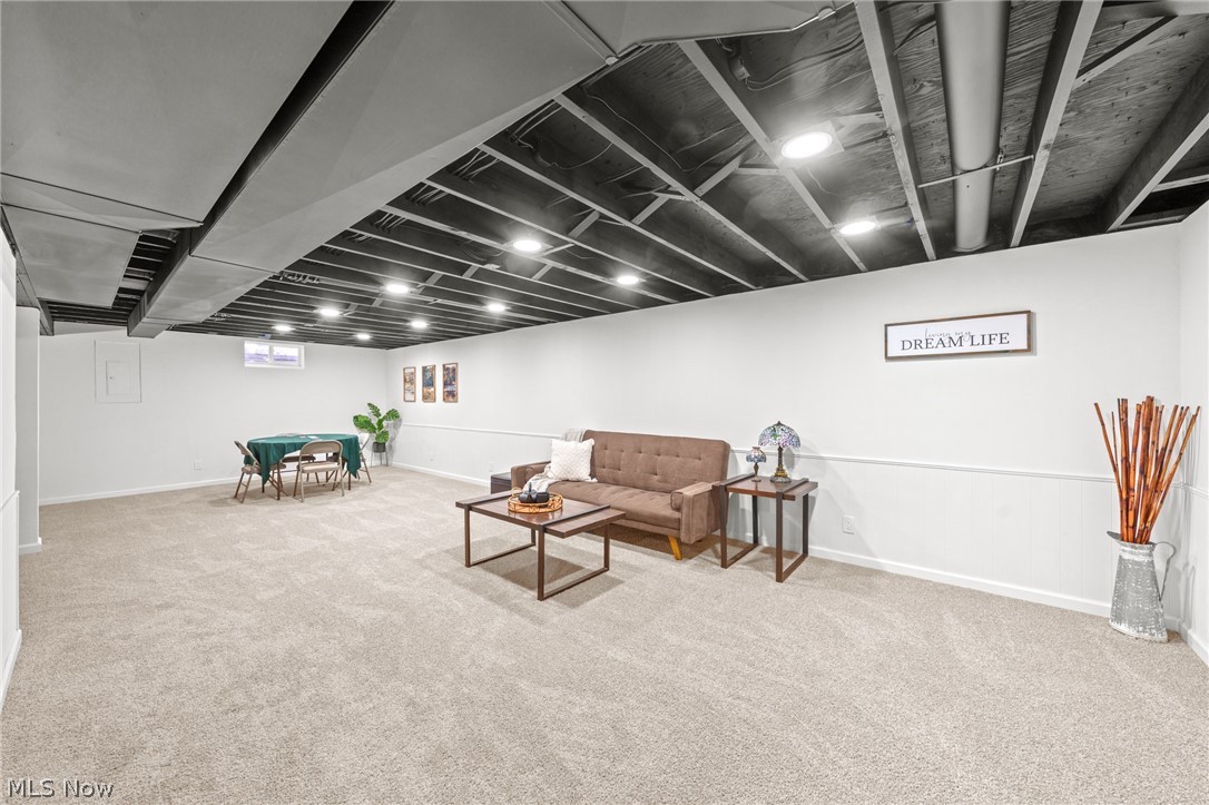 Country Squire Estates - Residential