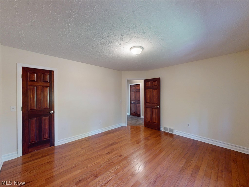 Southampton Woods - Residential