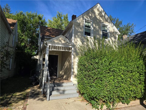 Multifamily For Sale - 1030 E 72nd Street<br/> Cleveland, OH 44103