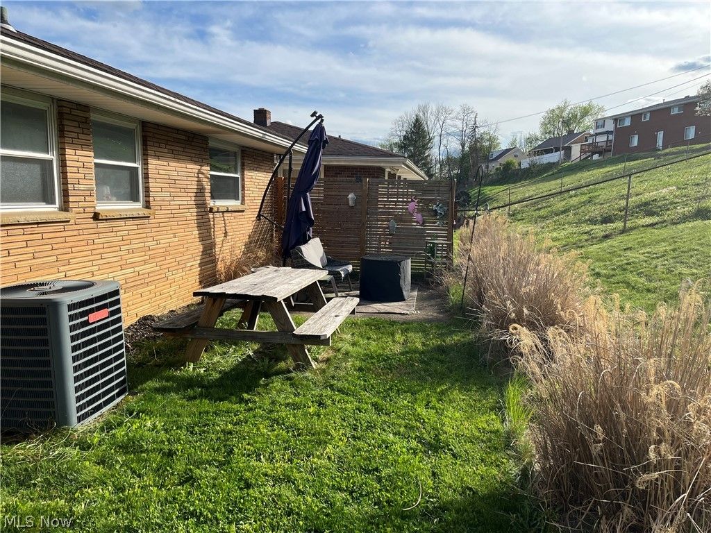 Photo of 339 Garfield Ave, Steubenville, OH 43952 (MLS # 5203824)