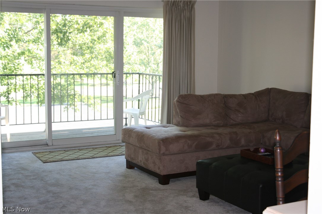 Versailles at Hudson - Residential