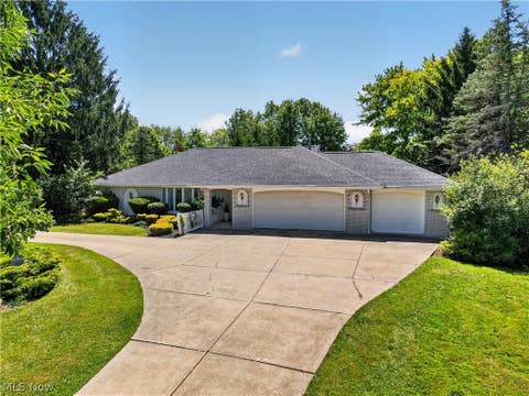 Homes For Sale - 13635 Fox Hills Drive<br/> Geauga County, Novelty, OH 44072