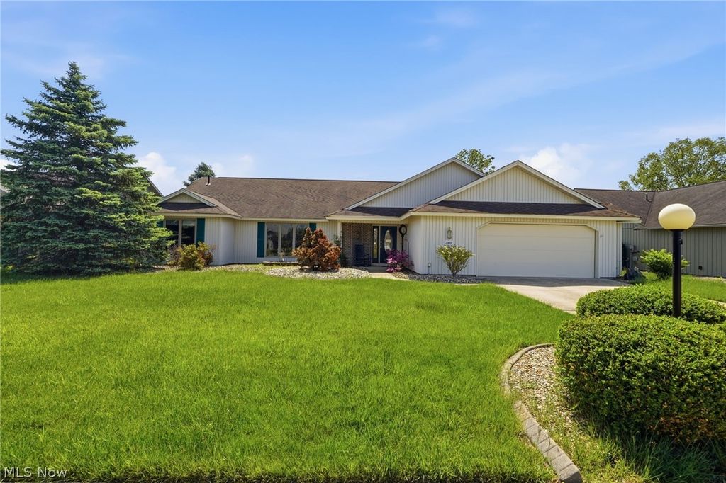 Photo of 33037 Pebblebrook Drive, North Ridgeville, OH 44039 (MLS # 5204463)