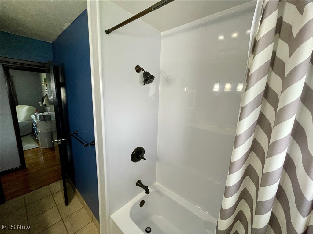 4727 Springwood Drive, Brooklyn, Ohio image 18