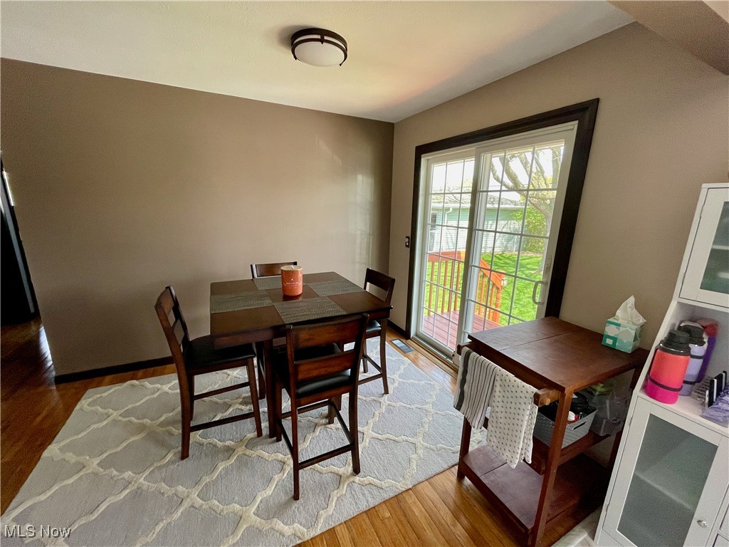 4727 Springwood Drive, Brooklyn, Ohio image 10