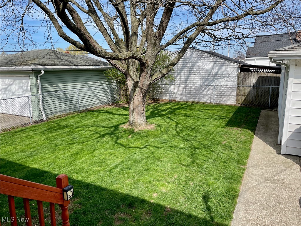 4727 Springwood Drive, Brooklyn, Ohio image 5