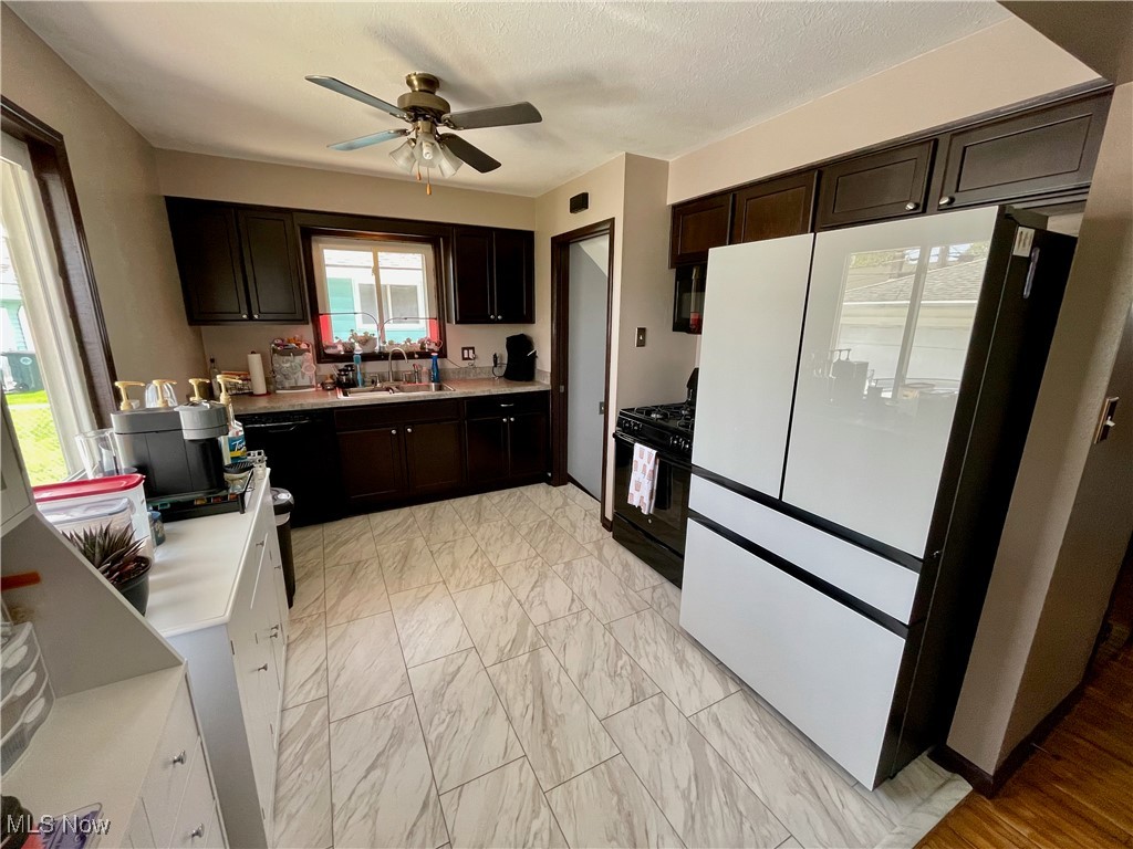 4727 Springwood Drive, Brooklyn, Ohio image 6