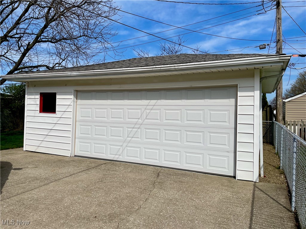 4727 Springwood Drive, Brooklyn, Ohio image 3
