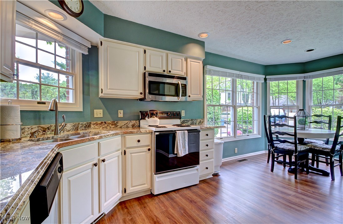 401 Bounty Way, Avon Lake, Ohio image 14