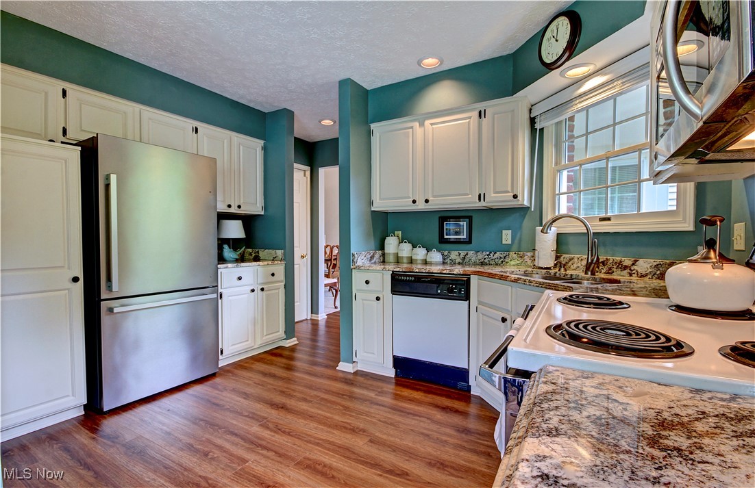 401 Bounty Way, Avon Lake, Ohio image 18