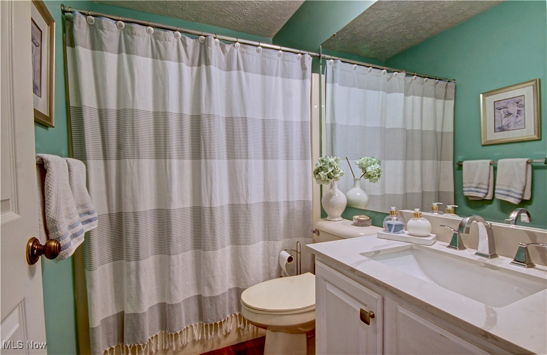 401 Bounty Way, Avon Lake, Ohio image 27