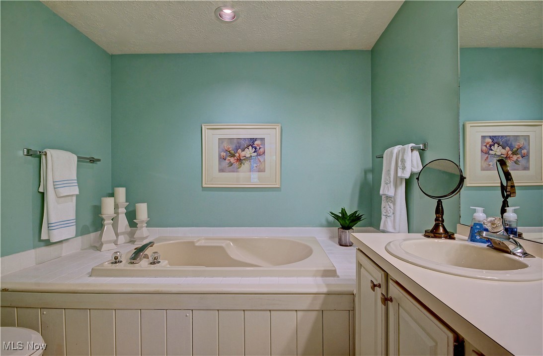 401 Bounty Way, Avon Lake, Ohio image 26