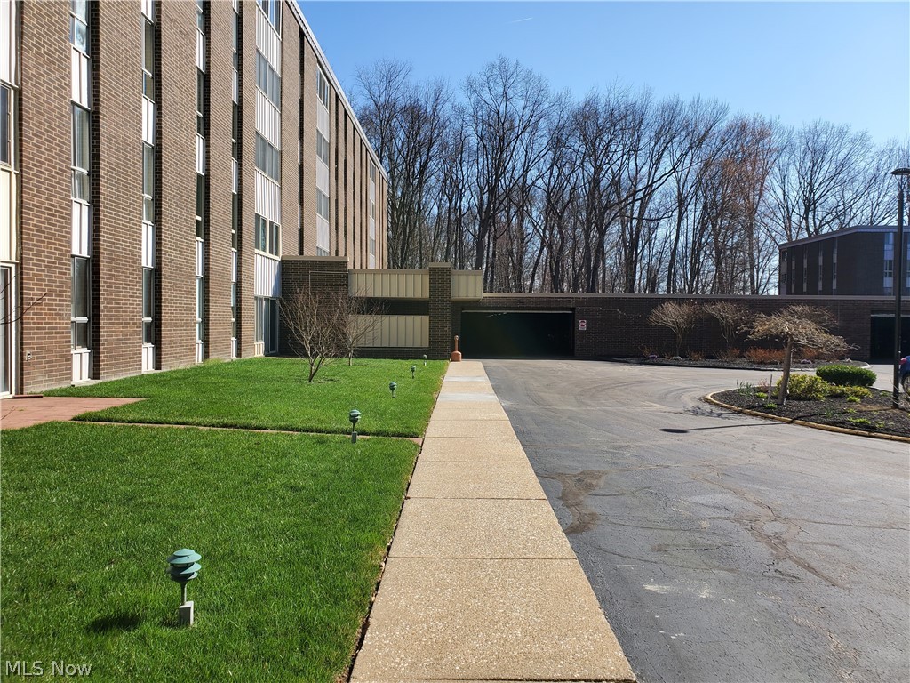 Silver Lake Towers - Residential