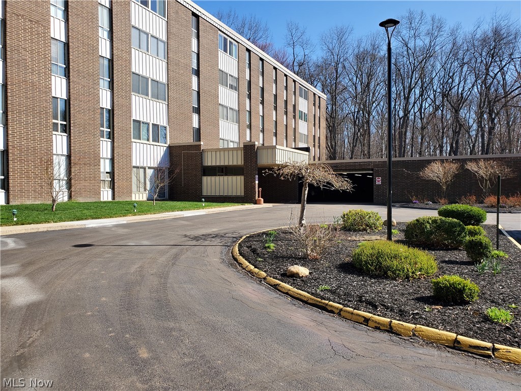 Silver Lake Towers - Residential