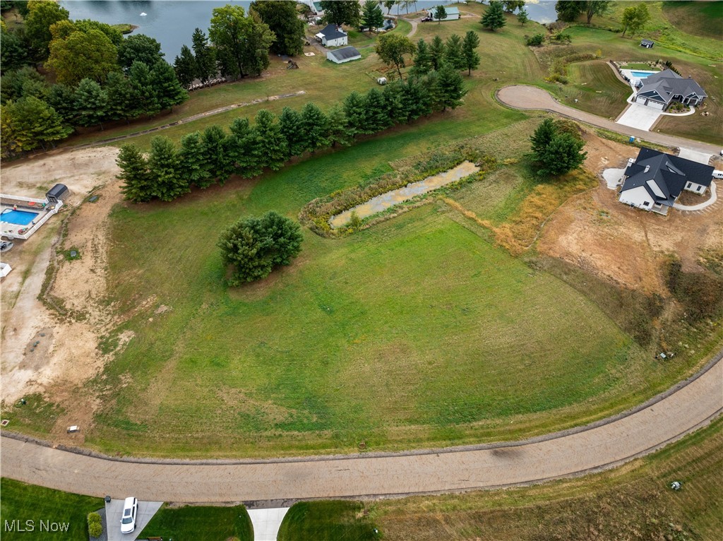 White Pine Avenue, Hartville, Ohio image 4